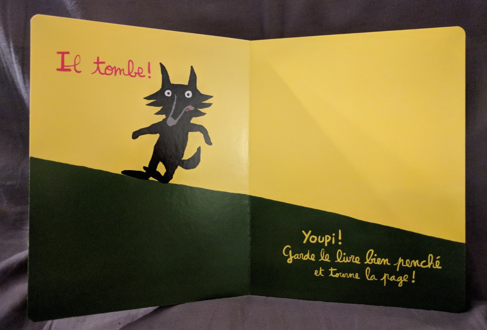 au secours voila le loup pages